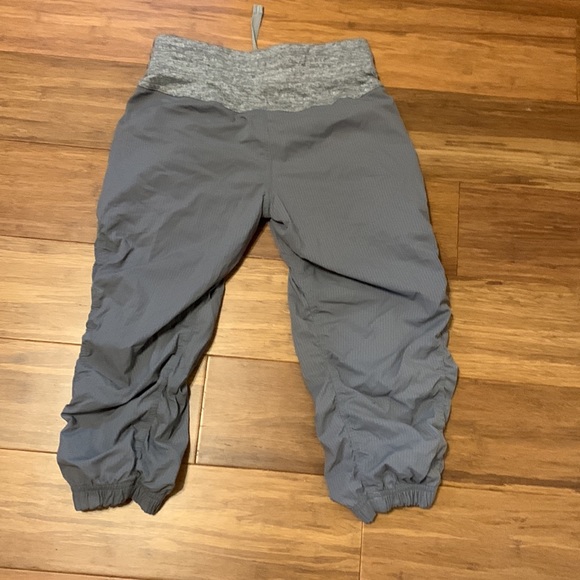 Ivivva capris! - Picture 2 of 3